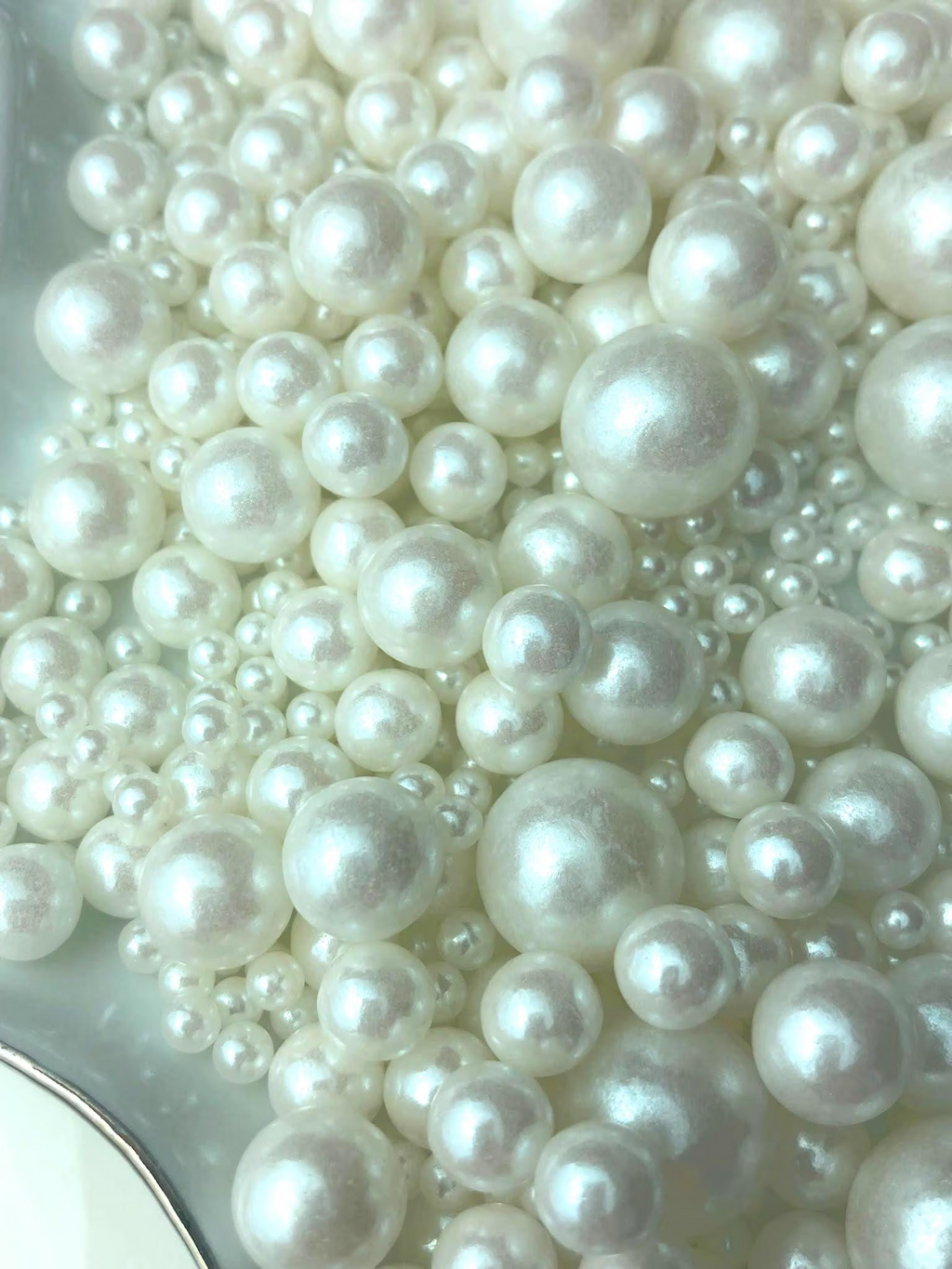 White edible sugar pearl mix for cakes, cupcakes and dessert decoration, image 3.