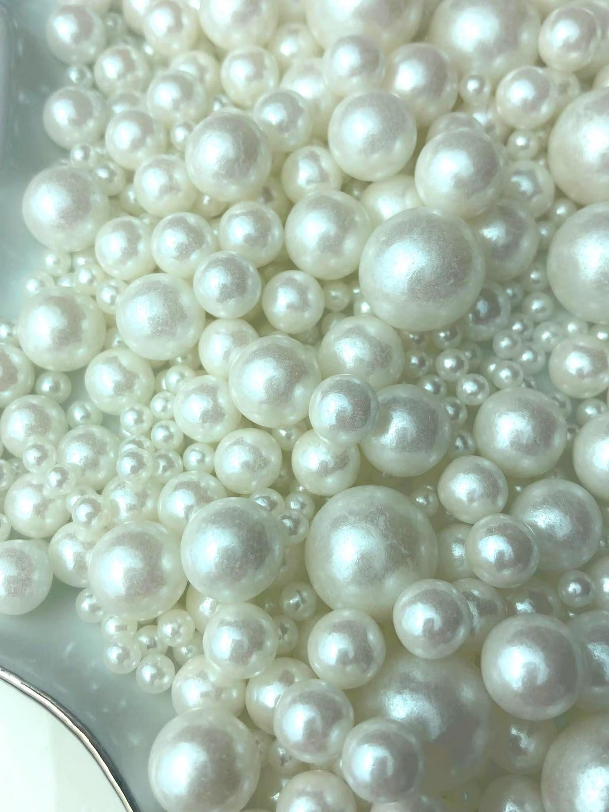 White edible sugar pearl mix for cakes, cupcakes and dessert decoration, image 3.